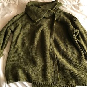 Old Navy Sweater